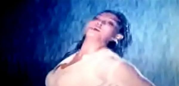  ভেজা শরীরে পপি- Bangla movie hot Scene with hot Popy